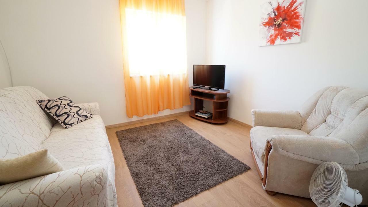 Apartment Ana Vinjerac Buitenkant foto